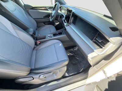 2026 Volkswagen Tiguan — photo 15 view