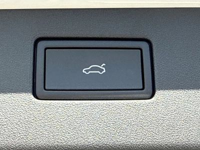 2026 Volkswagen Tiguan — photo 13 view