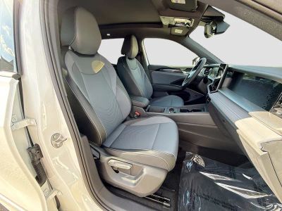 2026 Volkswagen Tiguan — photo 14 view