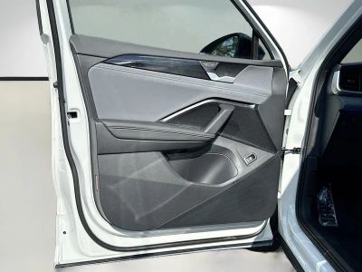 2026 Volkswagen Tiguan — photo 20 view