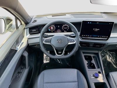 2026 Volkswagen Tiguan — photo 16 view