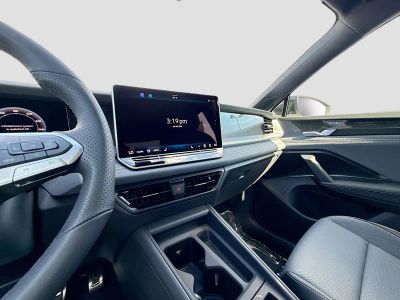 2026 Volkswagen Tiguan — photo 26 view