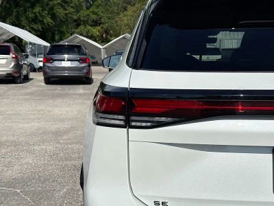 2026 Volkswagen Tiguan — photo 10 view