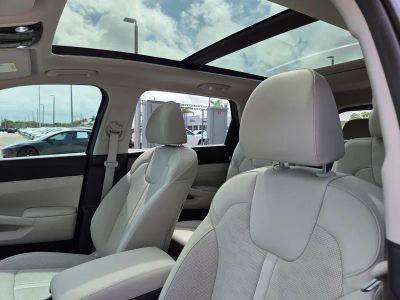 2025 Kia Sorento — photo 24 view