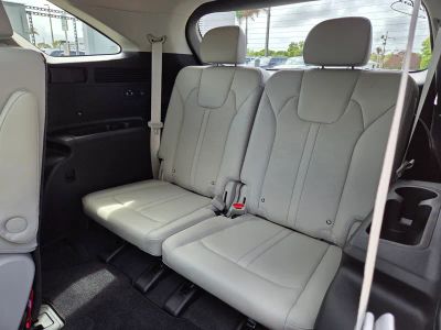 2025 Kia Sorento — photo 18 view