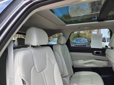 2025 Kia Sorento — photo 14 view