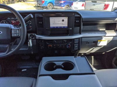 2026 Ford F-350SD - Photo 15