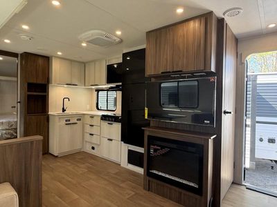 2026 Winnebago Access 27BH - Photo 19