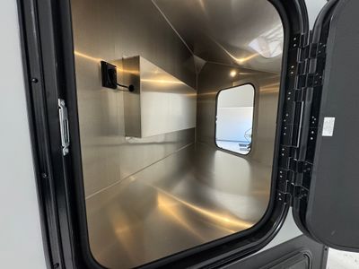 2026 Intech BLACK WING — detail view