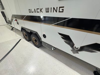 2026 Intech BLACK WING — photo 14 view