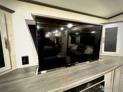 2024 Forest River Sandpiper Luxury - Photo 12