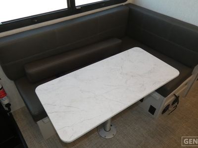 2026 Fleetwood Flair — photo 14 view