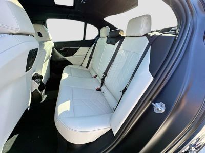 2026 BMW i5 — photo 19 view
