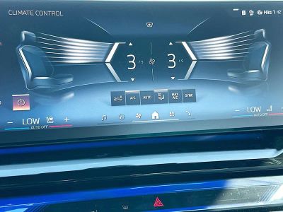 2026 BMW i5 — photo 13 view