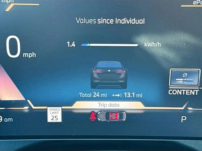 2026 BMW i5 — photo 9 view