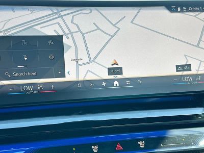 2026 BMW i5 — photo 10 view