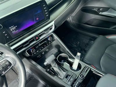 2023 Kia K5 — photo 23 view
