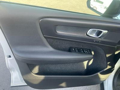 2020 Volvo XC40 - Photo 15