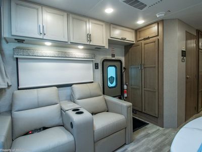 2026 Thor Motor Coach Omni Trail - Photo 8