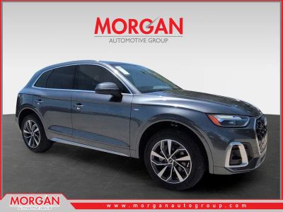 2024 Audi Q5 45 S line Premium in Gray — front three-quarter view