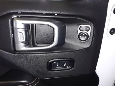2024 Jeep Wrangler 4xe - Photo 18