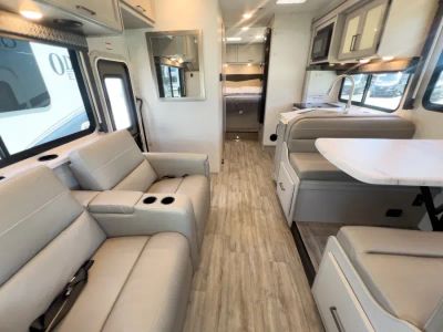 2025 Thor Motor Coach QUANTUM — detail view