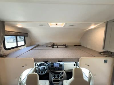 2025 Thor Motor Coach QUANTUM — interior view