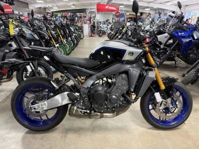 2026 Yamaha MT-09 SP — front three-quarter view