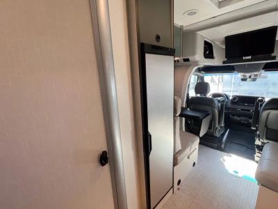 2025 Winnebago EKKO - Photo 11