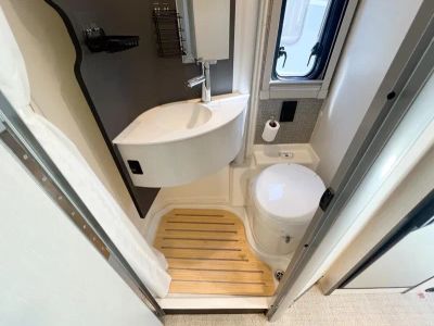 2025 Winnebago EKKO - Photo 13