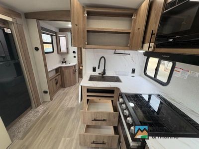2024 Grand Design Imagine - Photo 16