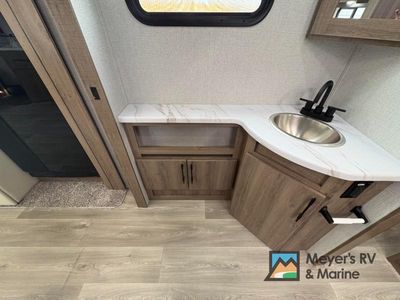 2024 Grand Design Imagine - Photo 24