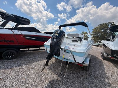 2025 Wellcraft 202 Fisherman - Photo 2