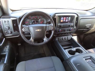 2017 Chevrolet Silverado 1500 — interior view
