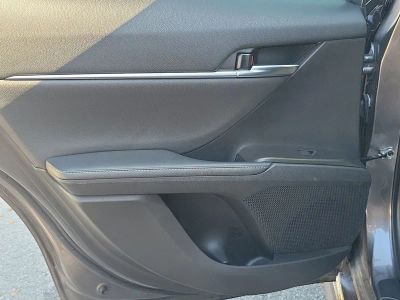 2022 Toyota Camry — photo 9 view