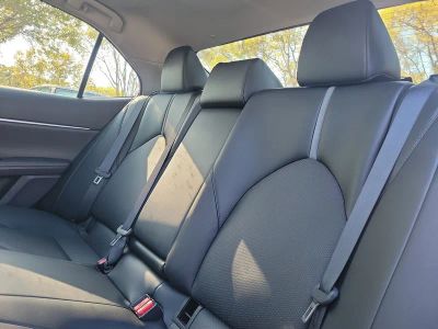 2022 Toyota Camry — photo 10 view