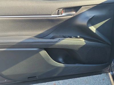 2022 Toyota Camry — photo 16 view
