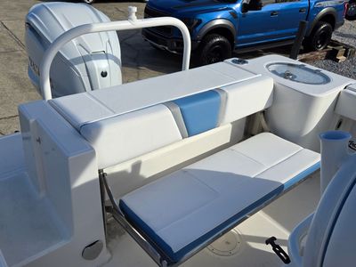 2026 Robalo 230 CC - Photo 15