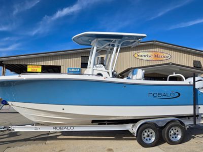 2026 Robalo 230 CC - Photo 8