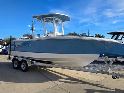 2026 Robalo 230 CC - Photo 12