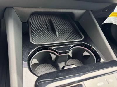 2025 BMW i5 — photo 12 view