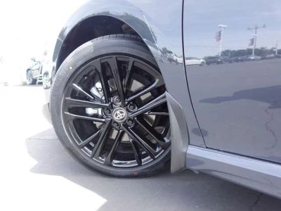 2025 Toyota Camry — photo 10 view