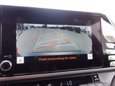 2025 Toyota Camry — photo 17 view