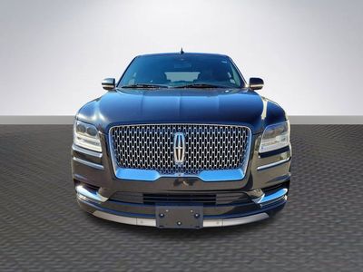 2020 Lincoln Navigator — side profile view