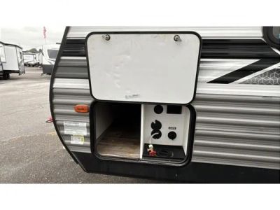 2022 Coleman Lantern LT Series - Photo 6