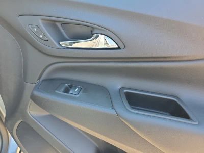 2024 Chevrolet Equinox — photo 21 view