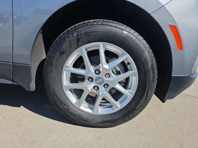 2024 Chevrolet Equinox — photo 16 view