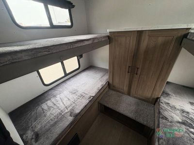 2026 Coachmen RV Freedom Express Select — photo 37 view