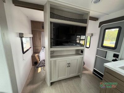 2026 Coachmen RV Freedom Express Select — photo 13 view
