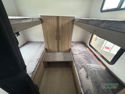 2026 Coachmen RV Freedom Express Select — photo 36 view
